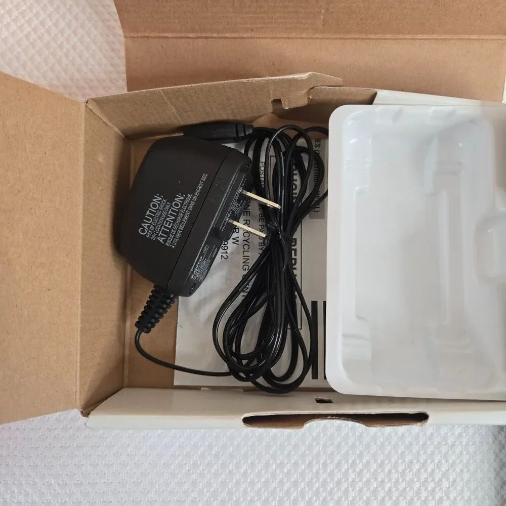 Vintage Sanyo SCP-3810 Sprint Flip Phone Charger Manuals Pre-Owned